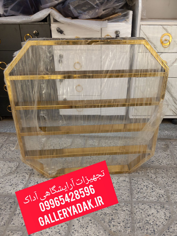 استند فلزی رنگ طلایی — آبکاری براق