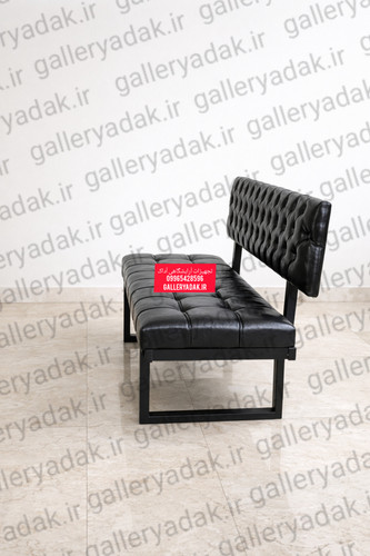 زاویه کناری نیمکت چرمی با دوخت چستر و نشیمن مربعی